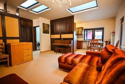 FILM! Rezidenta montana,decor apreciabil, pod mansardabil,garaj propriu,Central - 34