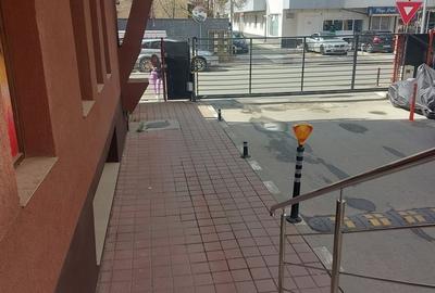 Apartament cu 3 camere decomandat în Berceni - 4