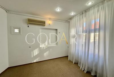 Apartament in vila | Ultracentral | 2 intrări | Garaj | Renovat - 4