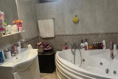 Spațiu comercial, de 814 mp, în Titan - 10