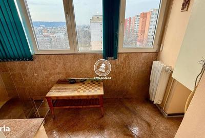 Apartament cu 3 camere decomandat în Alexandru cel Bun - 4