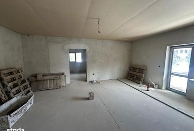 Spațiu comercial, de 2,300 mp, în Paltin - 5
