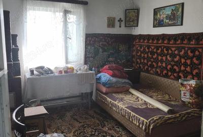 Casă cu 6 camere cu Teren 934 Mp în Central - 2