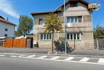 Apartament cu 3 camere decomandat în Semicentral