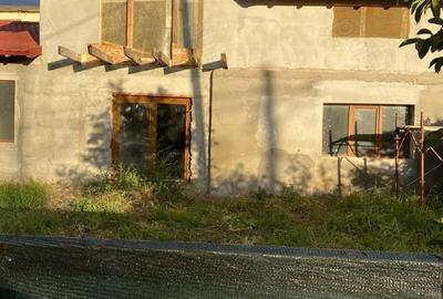 Casă cu 4 camere în Central - 1