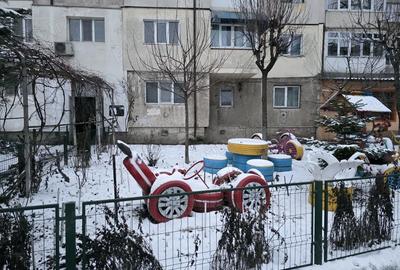 Apartament cu 2 camere decomandat în Rovinari - 4