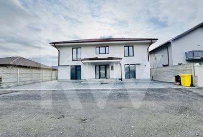 Casa mare cu teren generos - perfect impartita pentru birouri sau 4 apartamente - 2