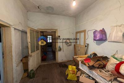 Casa + teren spatios de vanzare - Girov - 14