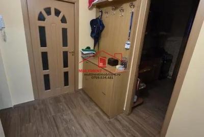 Apartament cu 3 camere semidecomandat, mobilat în Pelican - 2