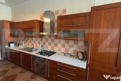 Apartament cu 3 camere decomandat în Titulescu - 10