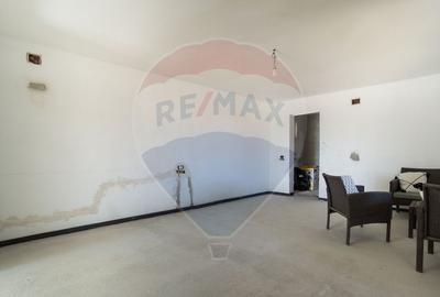 Casă cu 2 camere cu Teren 567 Mp în Vest - 12