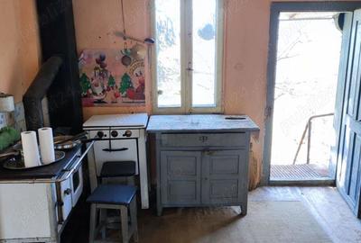 Vand Casa in Ratesti, Comuna Berca, teren 3400mp sau schimb cu apartament in Buzau. - 3