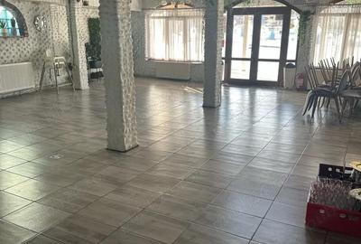 Spațiu comercial, de 200 mp, în Central - 3