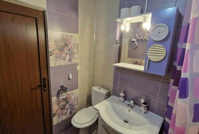 Apartament cu 3 camere semidecomandat în Central - 3