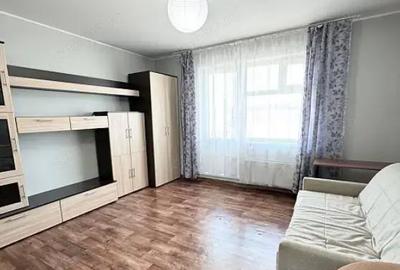 Garsonieră decomandată în Tractorul - 3