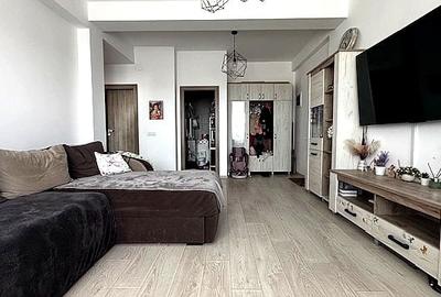 Apartament cu 3 camere semidecomandat în Central - 2