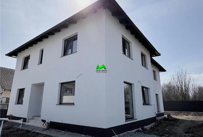 Duplex cu 4 camere cu Teren 420 Mp în Șelimbăr - 1