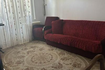Apartament cu 3 camere semidecomandat, mobilat în Păcurari