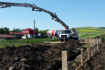 Casă cu 4 camere în Exterior Vest