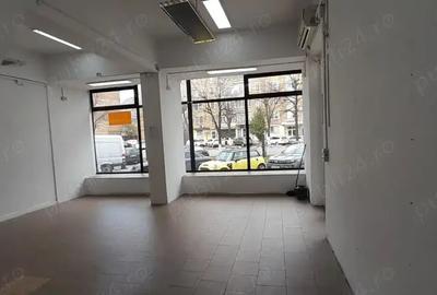 Spațiu comercial, de 80 mp, în Central - 7