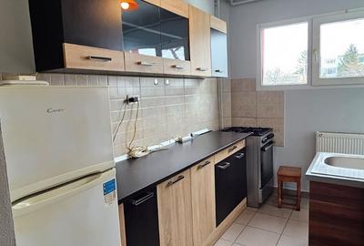 Garsonieră decomandată în Astra - 4