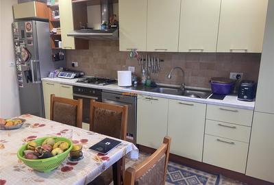 Casa de vanzate in Campineanca , parter etaj, 360 mp utili , - 7