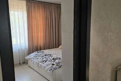 Casă cu 6 camere cu Teren 513 Mp în Episcopia Bihorului