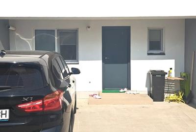 Casă cu 4 camere cu Canalizare în Titan - 26