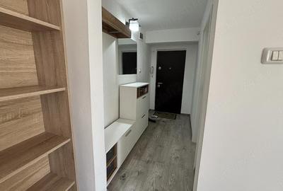 Apartament cu 3 camere semidecomandat în Gheorghe Lazăr