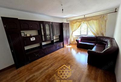 Apartament cu 3 camere decomandat în 1 Mai
