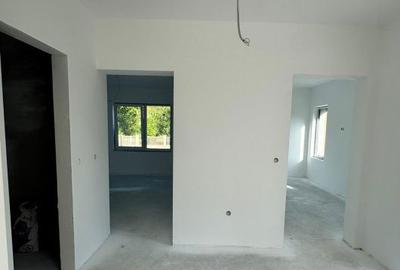 Casă cu 3 camere cu Teren 9000 Mp în Tăuții-Măgherăuș - 2