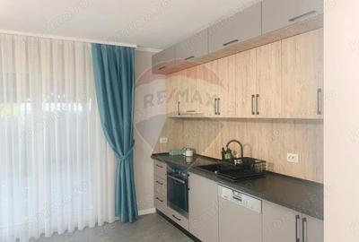 Casă cu 4 camere cu Canalizare în Central - 2