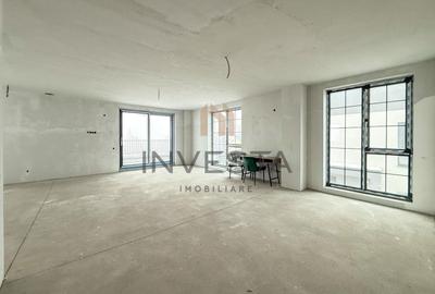 Penthouse cu 4 camere semidecomandat în Europa - 1