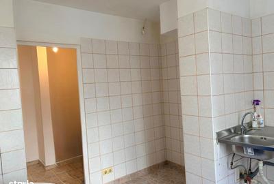 Apartament cu 3 camere decomandat în Militari - 11