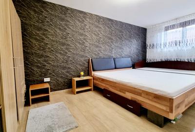 Apartament cu 2 camere decomandat, mobilat în Central