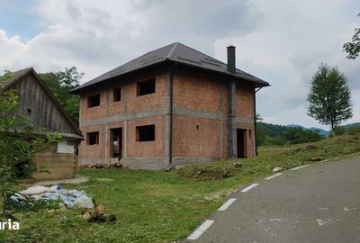 Casă cu 3 camere cu Teren 147 Mp în Lupșa - 2