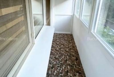 Vitan MALL,bl.1995 reabilitat,et.4/8,balcon, decomandata,mobilata utilata. - 4