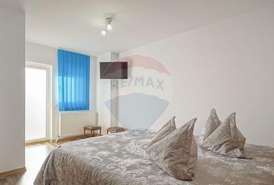 Casă cu 8 camere cu Teren 485 Mp în Central - 8