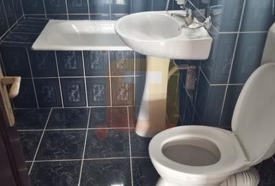 3 camere ultracentral – Piatra Neamț, etaj 4, balcon 7.9 mp 3 camere ultracentral – Piatra Neamț, etaj 4, balcon 7.9 mp - 6