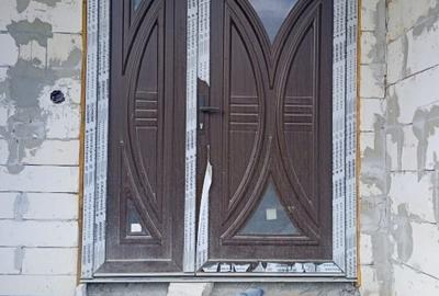 Casă cu teren 10000 mp - 15