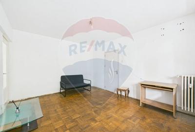 Apartament cu 3 camere de vanzare in zona Campia Libertatii - 1
