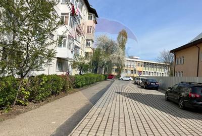 Apartament cu 2 camere de inchiriat in zona Cornisa - Piata Sud - 11