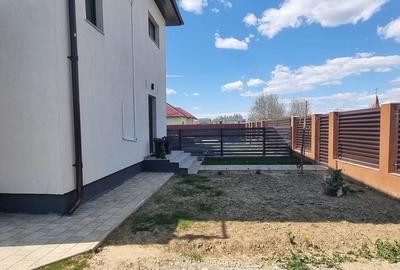 Casă cu 4 camere cu Teren 450 Mp în Ștefănești - 2