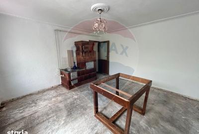 Casă cu 5 camere cu Teren 265 Mp în Traian - 5