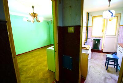 Apartament cu 2 camere decomandat în Micro 20 - 2