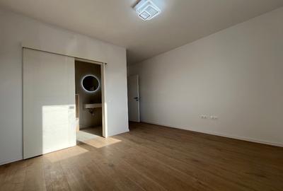 Apartament cu 3 camere decomandat în Tractorul - 1