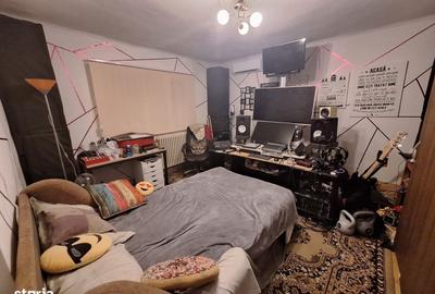 Casă cu 3 camere cu Teren 636 Mp în Cetate