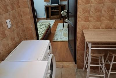 Piata Victoriei- Bld. Mihalache - 1