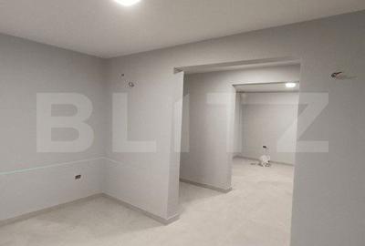 Spațiu comercial, de 230 mp, în Central - 3