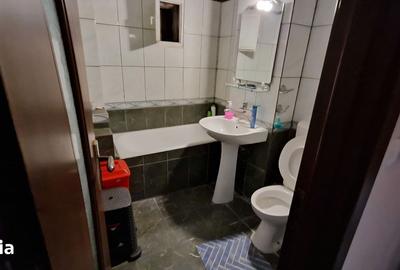 Apartament cu 3 camere decomandat în Calea București - 2